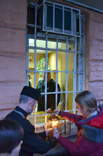 Пенітенціарним службовцям та в'язням передано Вифлеємський вогонь миру